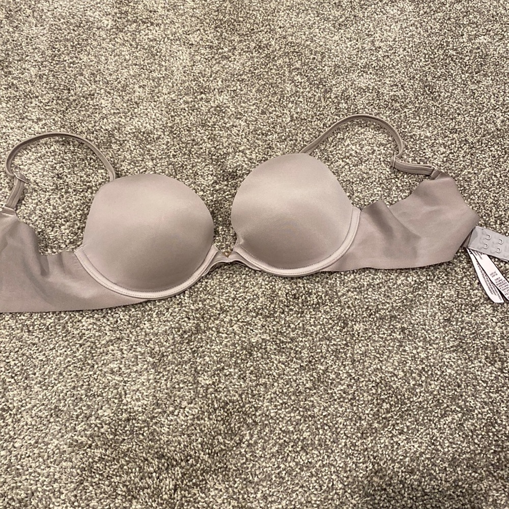 Incredible push up bra Victoria’s Secret silver purple 32c